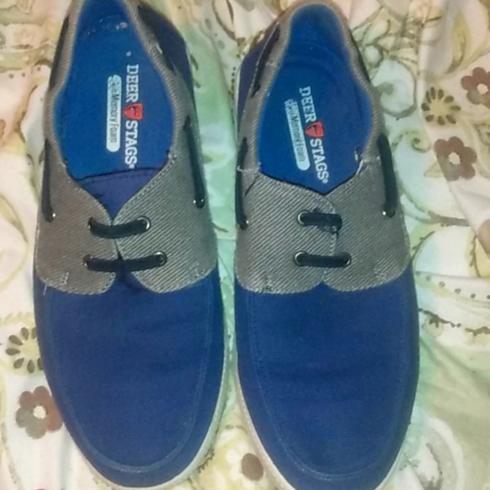 Boys size 5m boat shoes